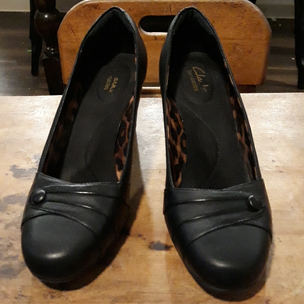 Clarks black leather heels size 10